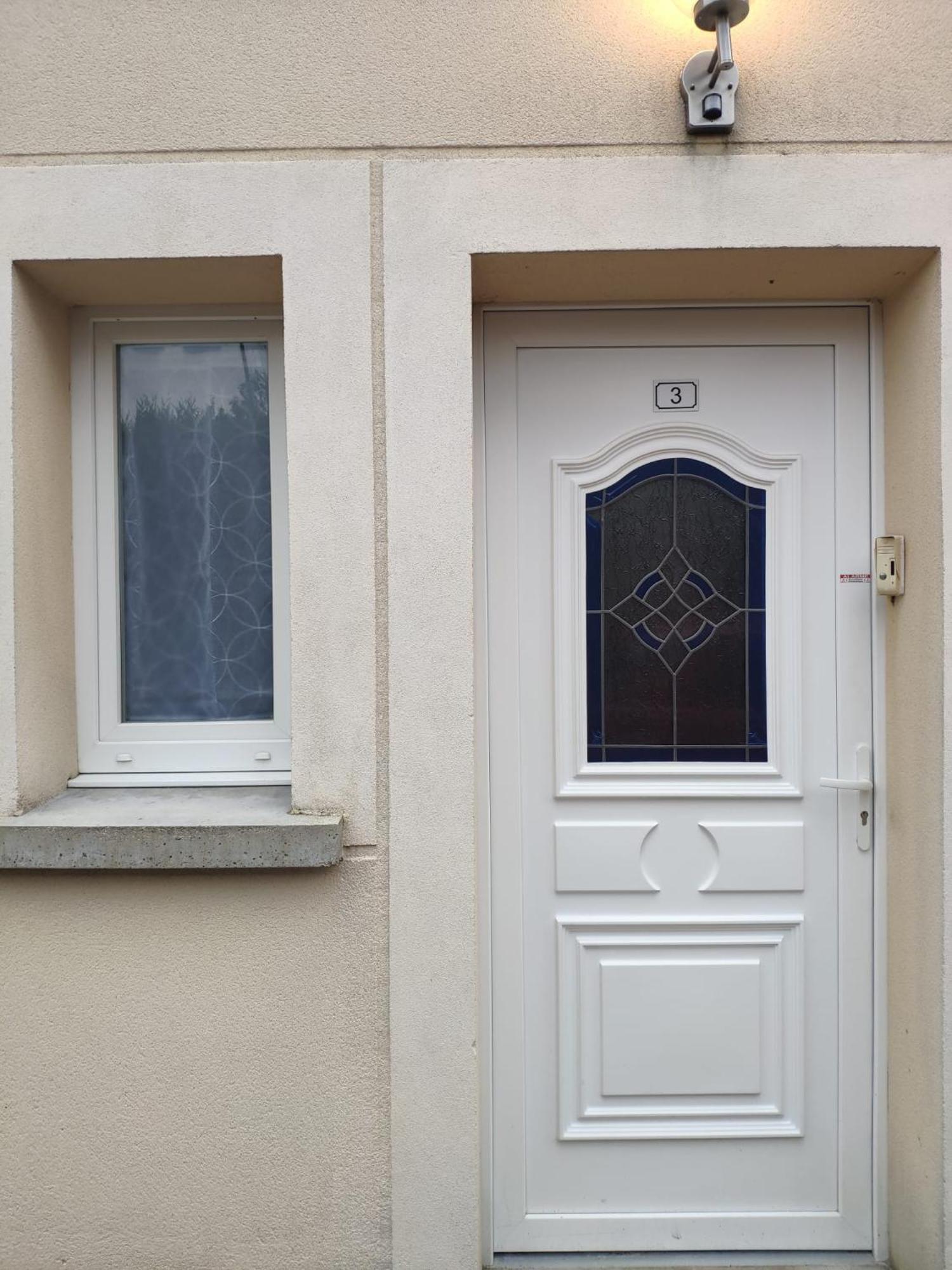 Le Namaste Charmante Maisonnette Climatisee De 45 M2 Brasles Exterior photo